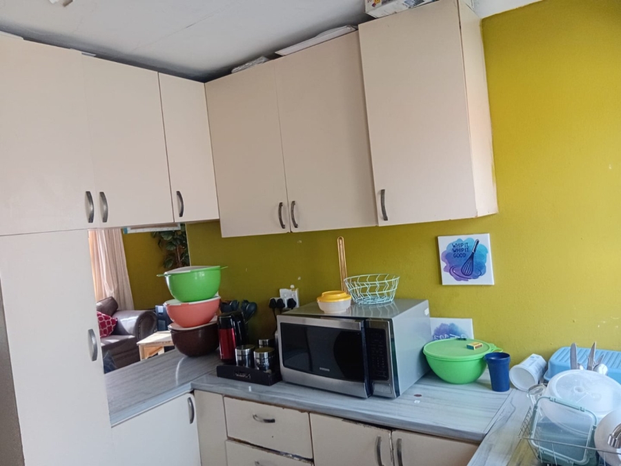3 Bedroom Property for Sale in Ikwezi Park Western Cape